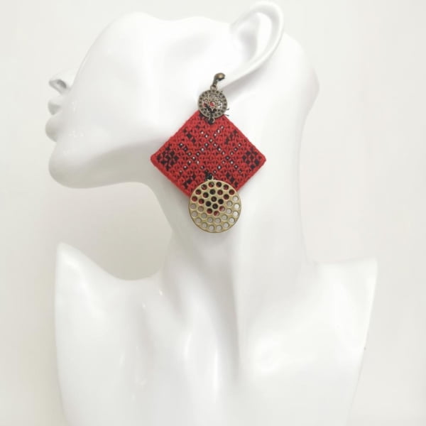 CARMINE EMBROIDERY EARRINGS