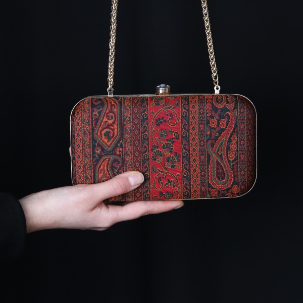 Boteh Jegheh Termeh Clutch