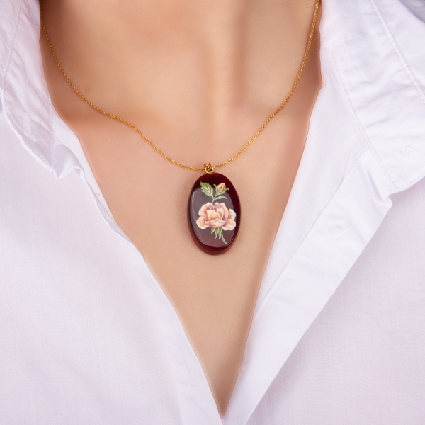 Hand-Painted18K Gold Rose Agate Pendant