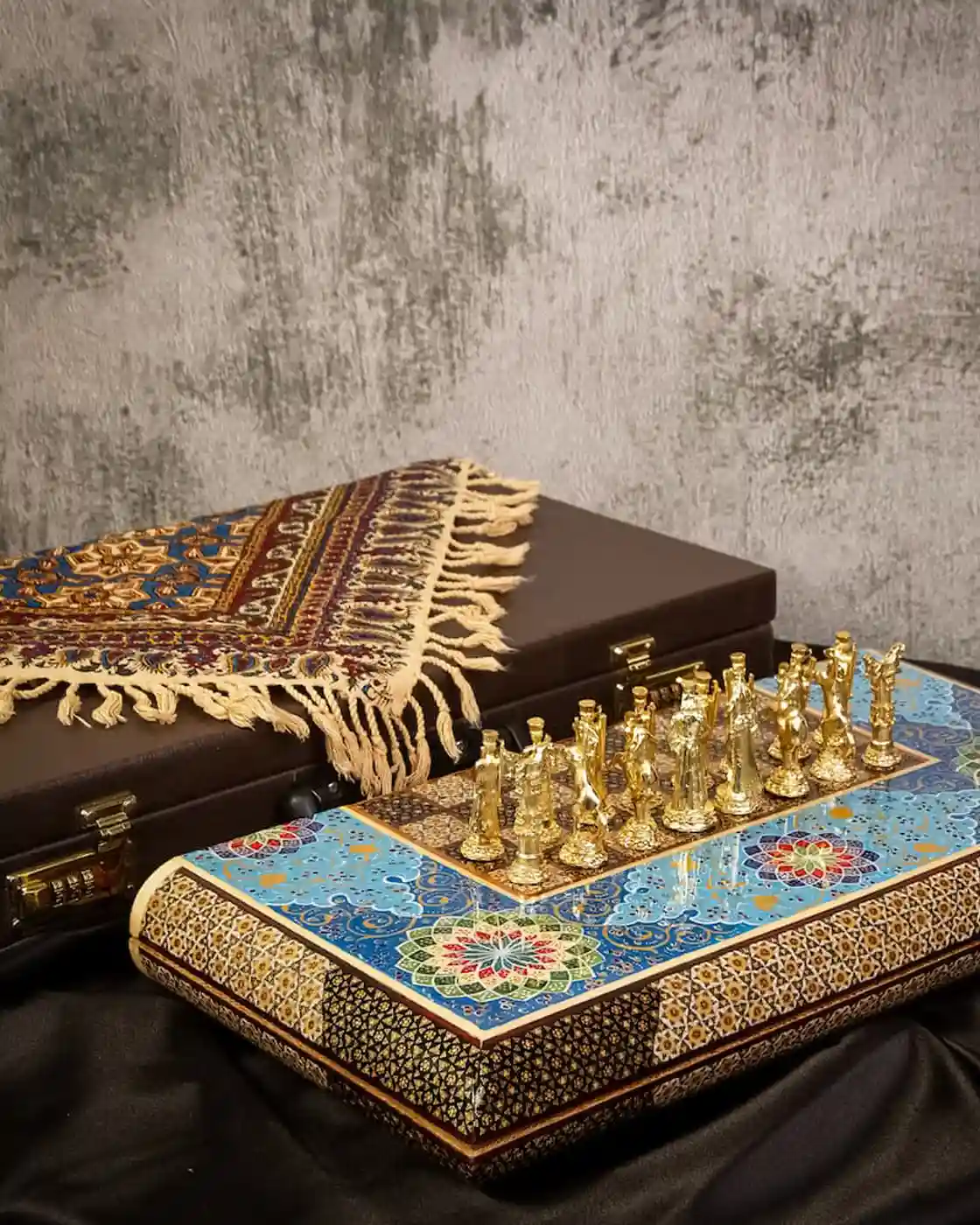 PERSIAN BACKGAMMON