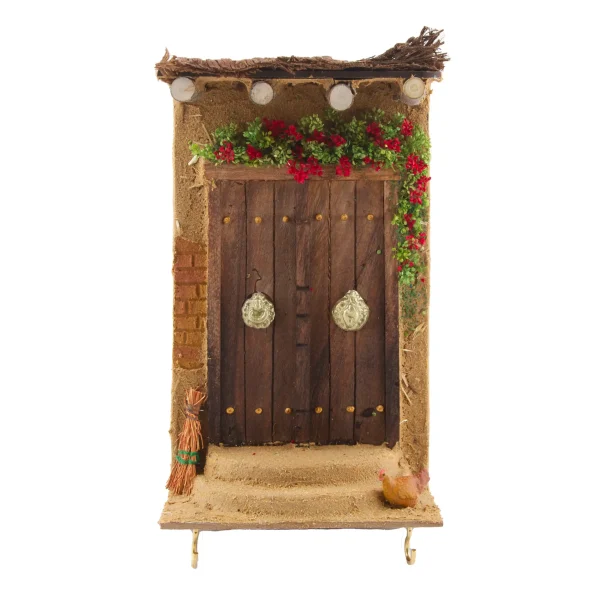 Wooden Key Holder With a Mud House Design 20cm